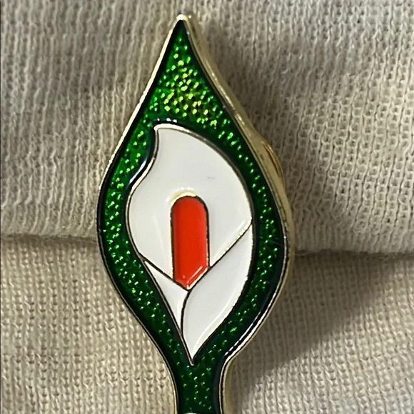 Green and White Enamel Pin - Picture 4 of 4